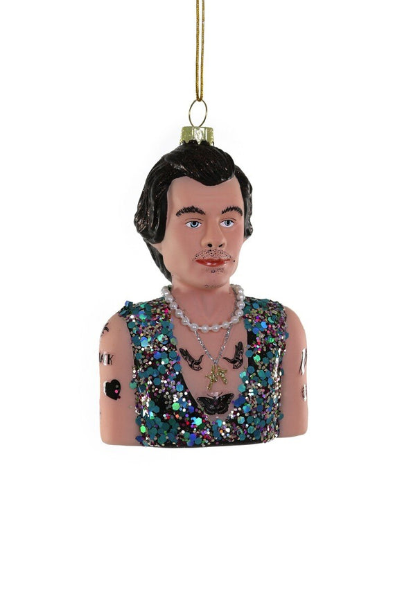 Juleornament af glas med Harry Styles i pailletbesat grøn/blå top og åben skjorte