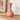 Koral keramik vase fra Rice – tæt på detaljer