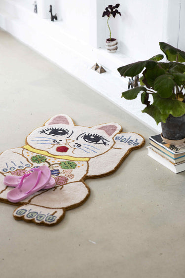 Lucky cat tæppe- Bongusta set fra en anden vinkel